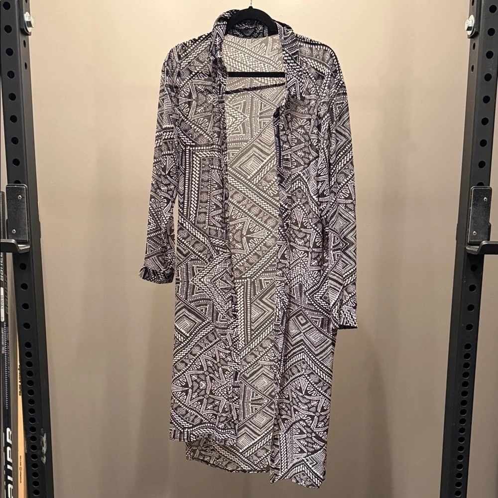 Geometric Patterned Long Shirt - Picture 1 of 2